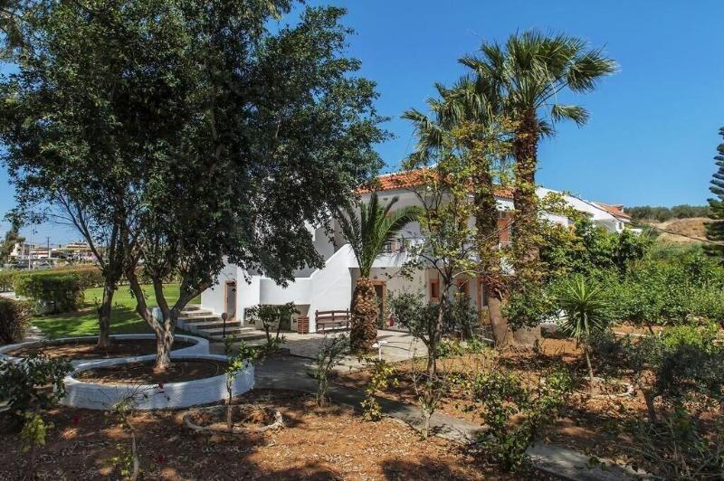 Iphigenia Mythic Retreat Apartment Hersonissos  Exterior photo